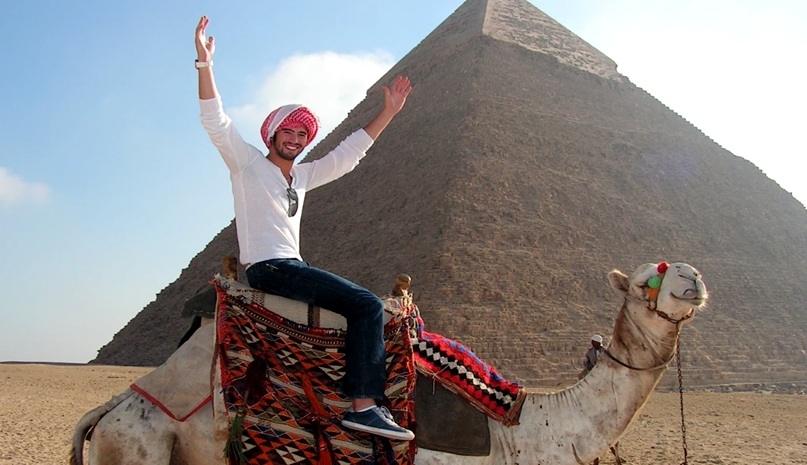 Hurghada Full-Day Trip to Cairo by Plane