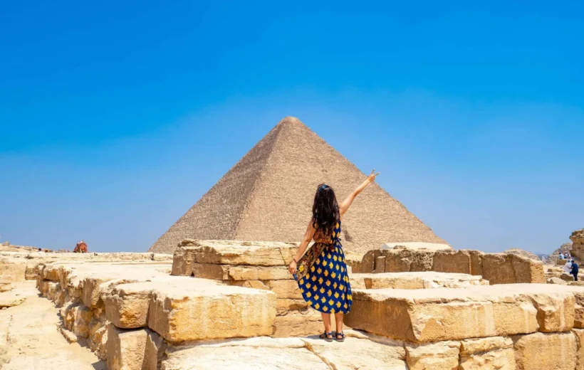 from hurghada to Giza pyramids and egyption museum